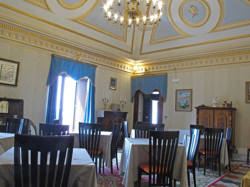 מלון Calascio Palazzo Diamante מראה חיצוני תמונה